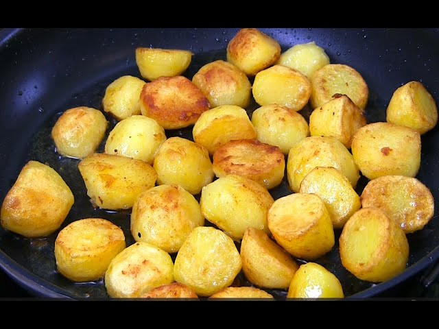Knusprige Bratkartoffeln mit Hühnerbrust-gebratene Hähnchenbrust mit kross gebratene Bratkartoffeln