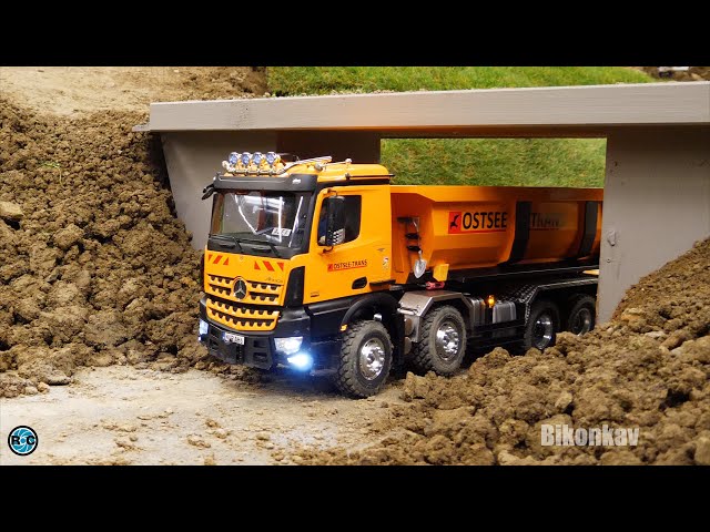 RC Trucks in Action: Building a Miniature World at Modell Leben Erfurt 2023