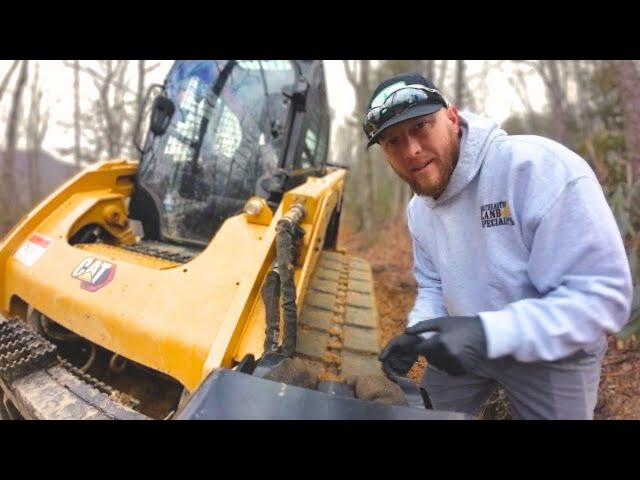 Digger Man building A 1000 foot road!!! (Part 4 of 9)
