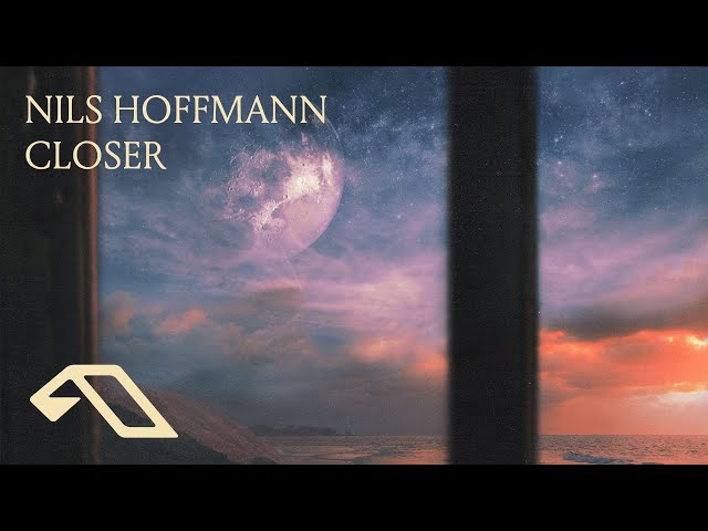 Nils Hoffmann - Closer