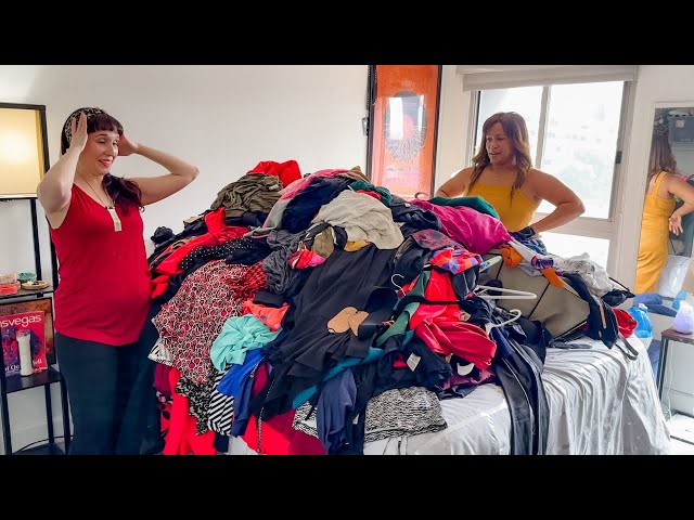 she decluttered HALF her crowded closet😱 this is how you declutter clothes!