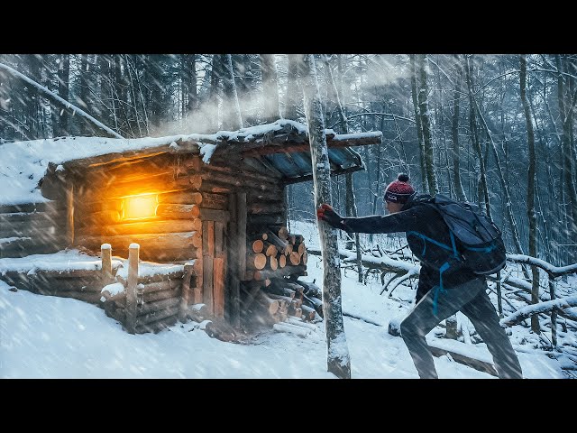2 days under a snowstorm, hiding in a warm dugout | Solo Survival