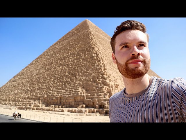 Alone at the PYRAMIDS OF GIZA, Egypt 🇪🇬 الاهرام