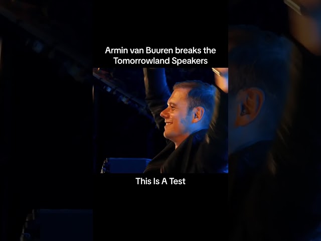 Remember when Armin van Buuren broke the Tomorrowland speakers… 😂😳 Never forget!