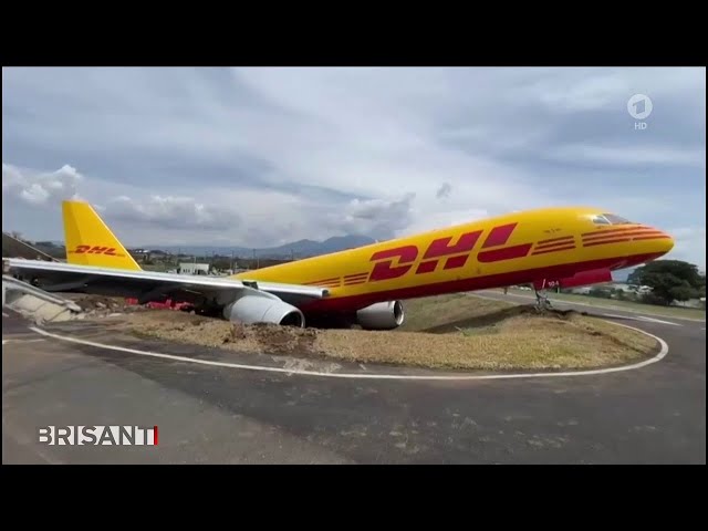 DHL Flugzeug zerbricht nach Landung