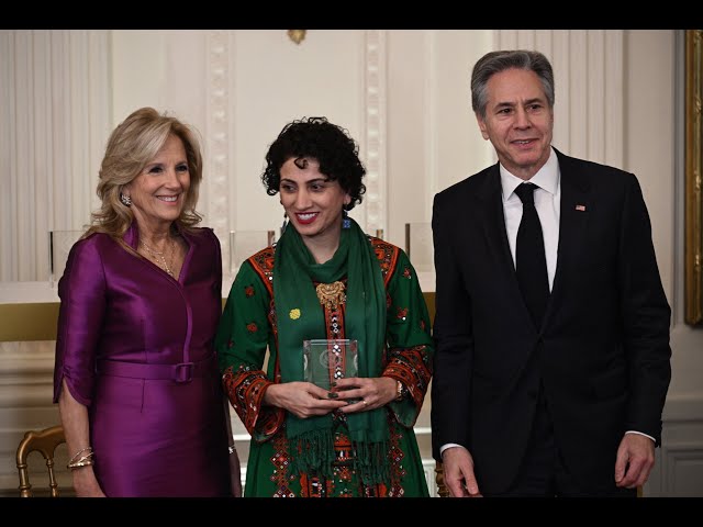 پوشش ویژه اهدای جایزه بین‌المللی «زنان شجاع ۲۰۲۴» از سوی وزارت خارجه آمریکا به فریبا بلوچ