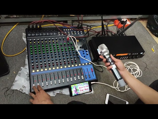 [Chia sẻ]  Kết hợp bàn Mixer với Vang Số và micro không dây. Hỗ trợ MC và hát Karaoke hiệu quả