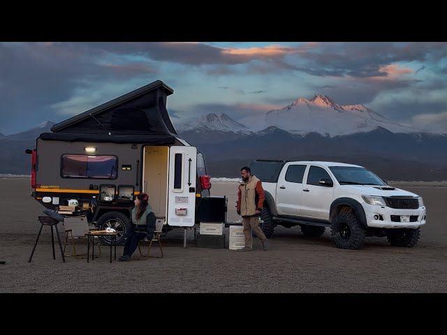CAMPING IN THE DESERT WITH A CAMPER TRAILER IN THE STORM
