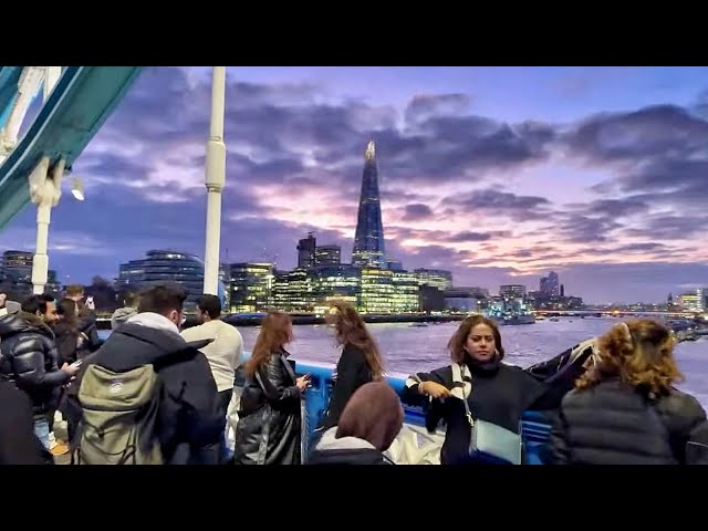 People Go Crazy for MEGA Sunset on Tower Bridge (London)