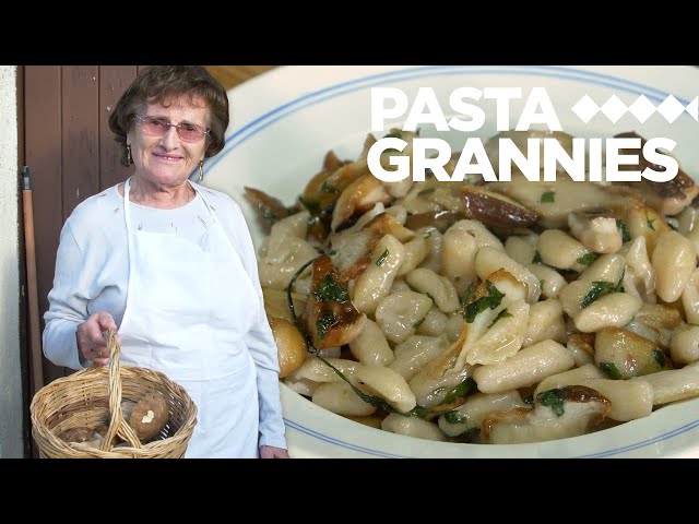 A double helping of cavatelli and tagliolini pasta from Calabria! | Pasta Grannies