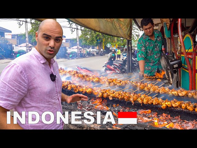 Where Tourists don't go! Indonesian street food tour in JAKARTA