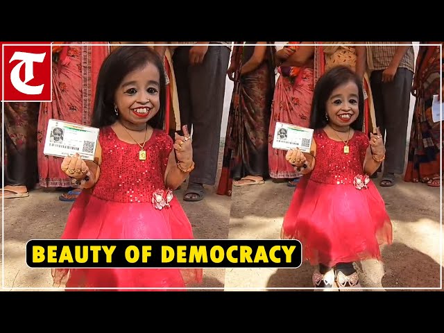 Jyoti Amge, the world’s shortest woman, casts her vote in Nagpur