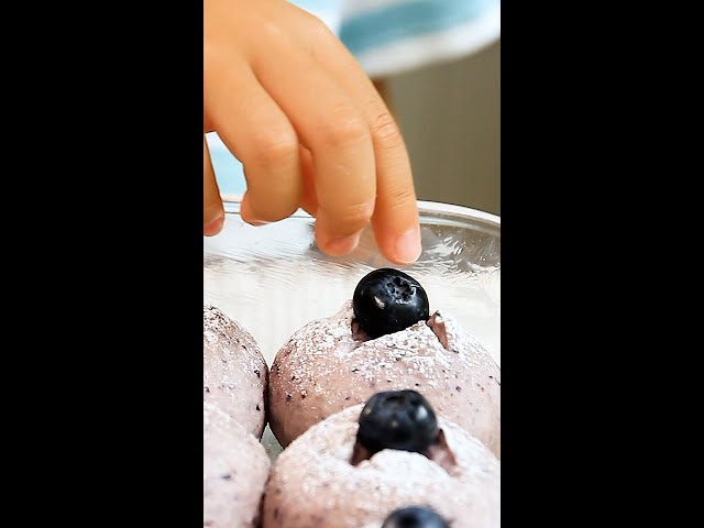 If you have blueberry and flour at home, you must try this delicious recipe #shorts