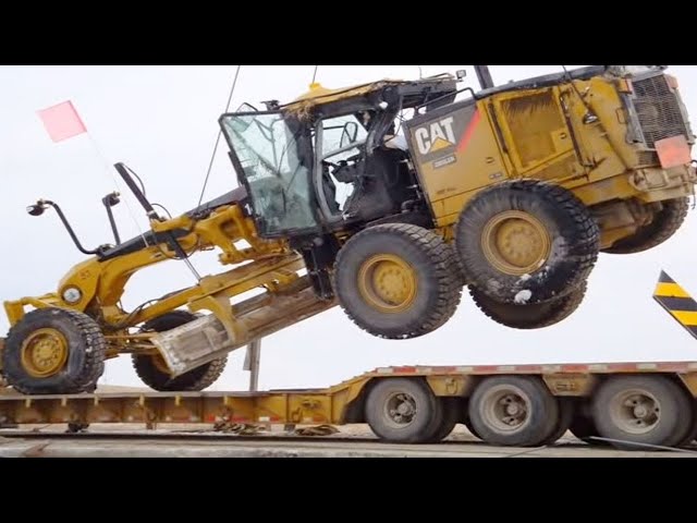 Extreme Dangerous Biggest Bulldozer Operator Skills - Biggest Heavy Equipment Machines Work Fails
