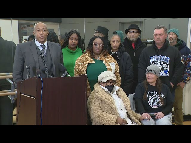 WATCH: Manny Ellis' family speaks about U.S. Attorney reviewing case
