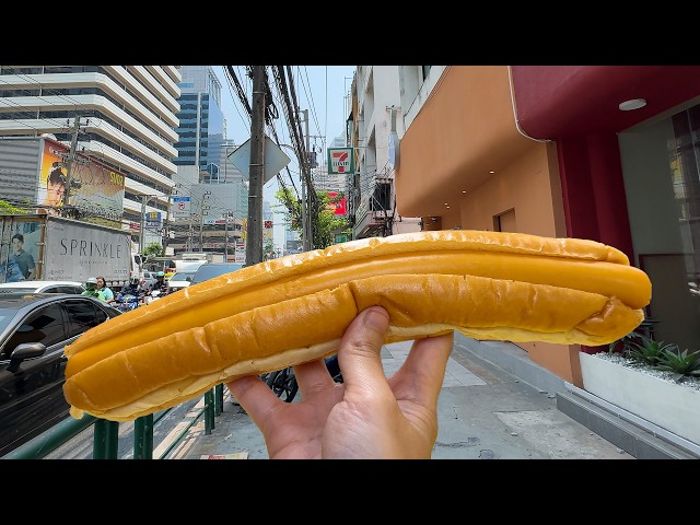 Eating 7-Eleven in Thailand
