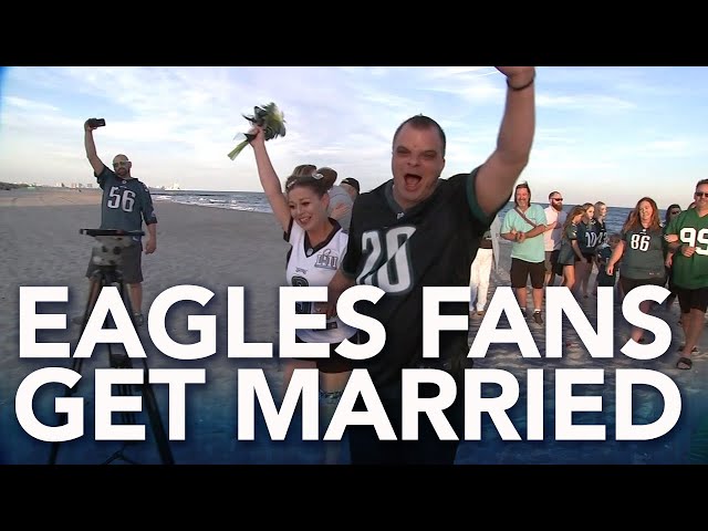 Philadelphia Eagles Fans Get Married In Jerseys