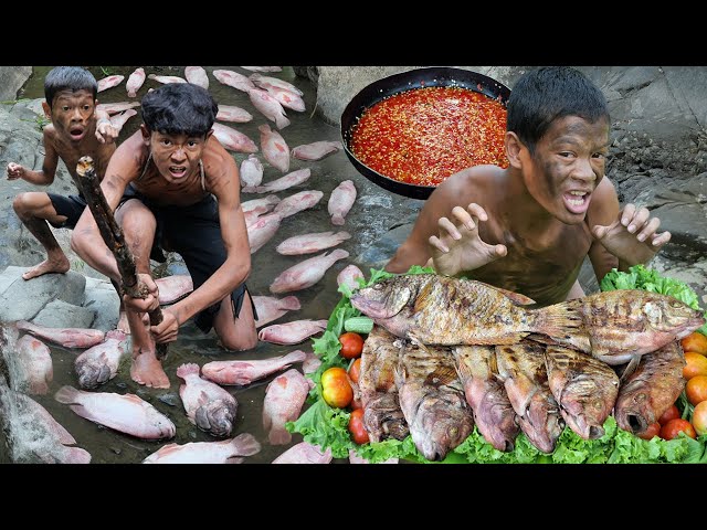 Primitive Technology - Cooking 10 Red Fish For Food At The Forest