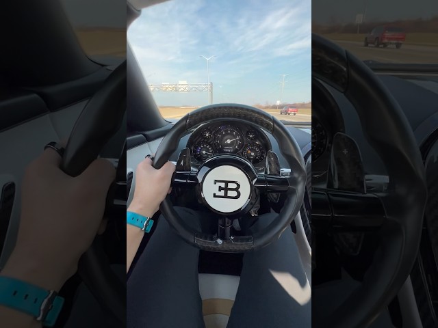 Going full throttle in a Bugatti Veyron 🤯 #bugatti #veyron