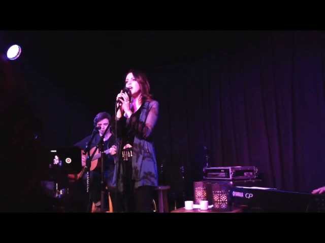 Liz Gillies - Take it Easy On Me (Live at Genghis Cohen)