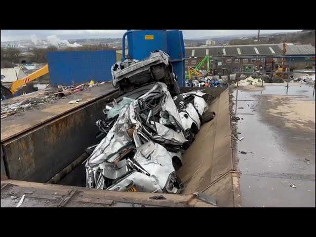 Scrap car processing at Bradford Waste Traders using the Moros HP110 shear