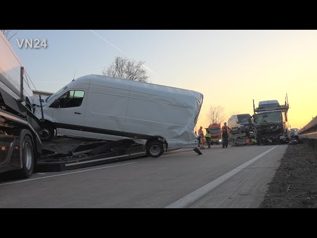 21.03.2019 - VN24 - 'Sprinter roll dice' on A44 near Soest -  accident at end of the traffic jam