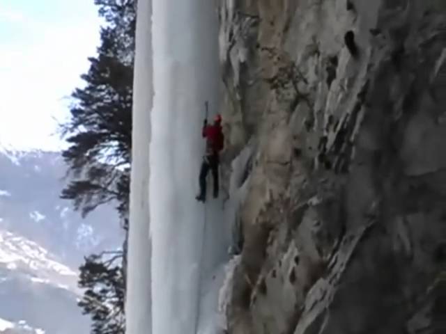 Matthias Scherer - ice climbing in Morgex, Aosta Valley