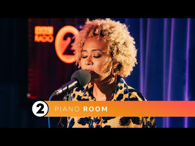 Emeli Sandé - Extraordinary Being (Radio 2 Piano Room)