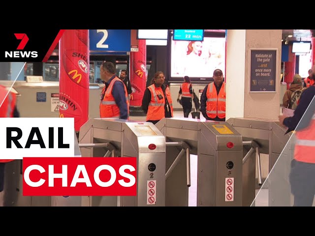 Power outages cause chaos for Adelaide train commuters | 7 News Australia