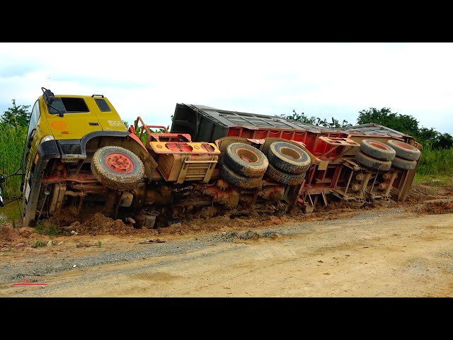 Amazing Recovery Double Dump Truck Accident​ By Sany And Cat Excavators Extreme