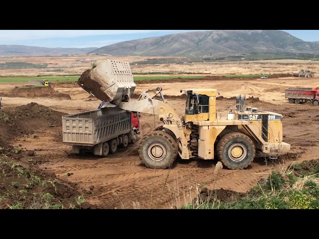 Caterpillar, Hitachi And Volvo Excavators, Wheel Loaders And Bulldozers In Action