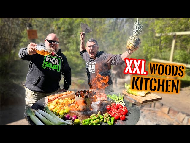 ALLES ANBRATEN auf XXL Feuerplatte ! Die beste Folge Woods Kitchen mit @030BBQ | Survival Mattin