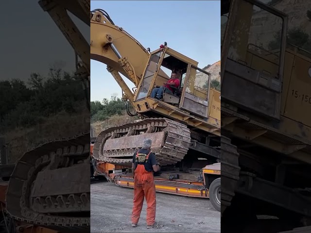 Loading Huge Caterpillar Excavator For Transportation