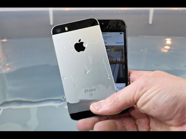 iPhone SE vs 5S Water Test! Waterproof?