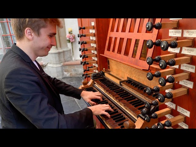 'King's Fanfare' on one of the most famous Pipe Organs in the World - Paul Fey