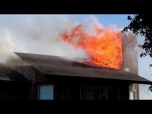 Oakley: Two Homes Catch Fire