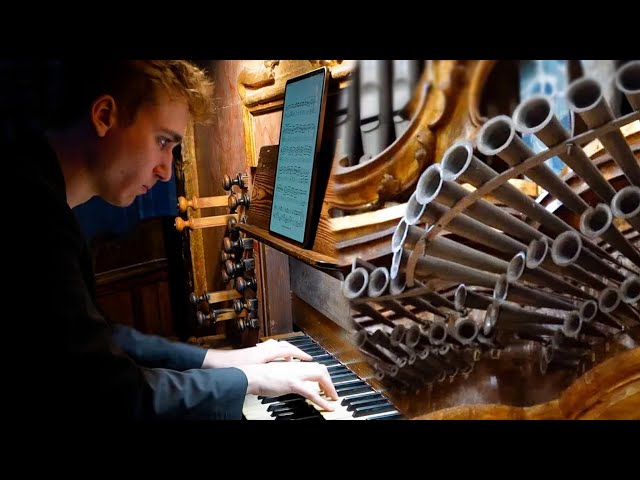 'Prelude in G' on one of the rarest Pipe Organs in the World - Paul Fey