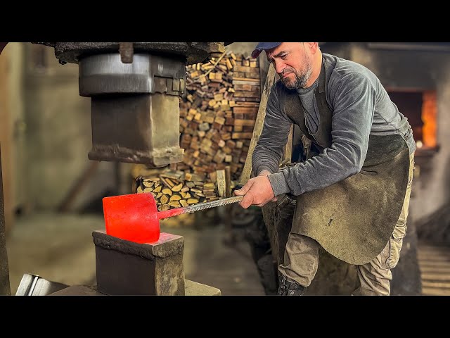 Iron Cutter Knife - Forging from a Bearing Ball | Blacksmithing Artistry.