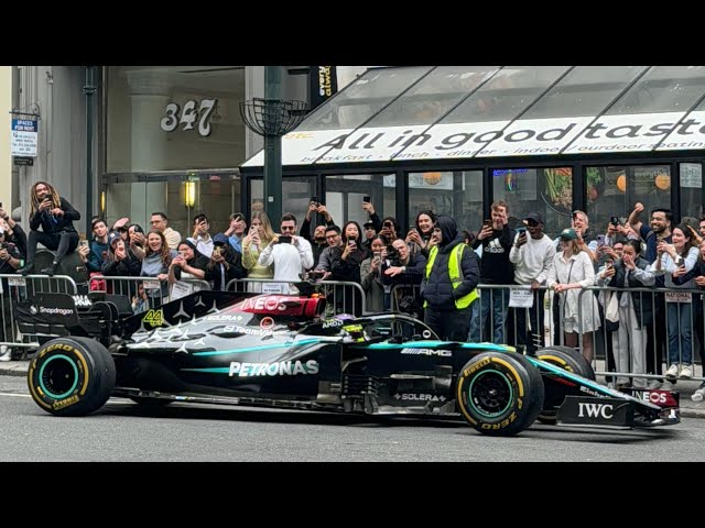 Lewis Hamilton driving F1 car on Fifth Avenue for the Empire State Building 🏎️❤️