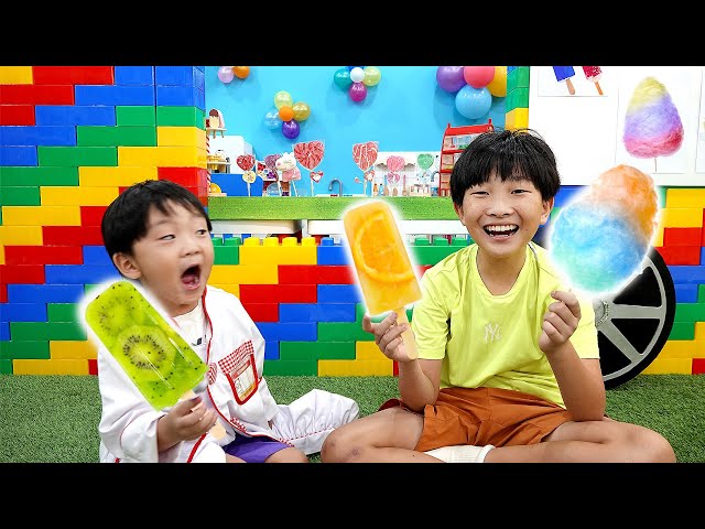 Yejun and Yesung's food truck play cooking toys