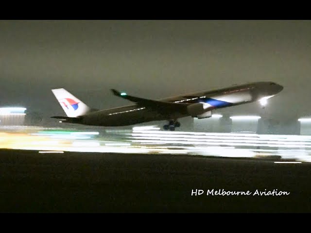 Night Plane Spotting - Malaysia Airlines A330-323 Midnight Departure Melbourne Airport [9M-MTL]