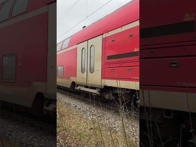 DB Regio RE1 nach Norddeich fährt ab