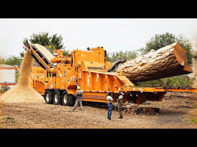 World's Strongest Whole Tree Chipping Crusher Equipment, Fastest Wood Chipper Tree Shredder Machines