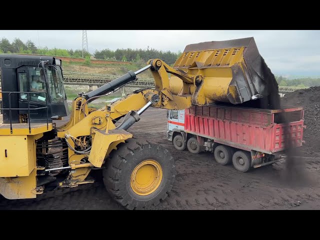 Huge Caterpillar 992G Wheel Loader Loading Trucks With One Pass - Sotiriadis/Labrianidis Mining