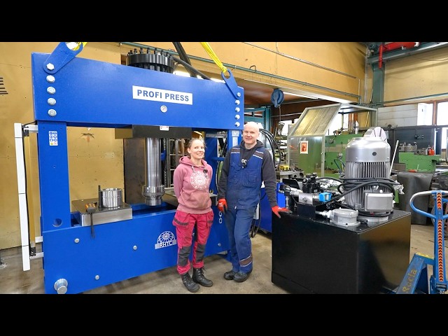 Our NEW 300 TON Hydraulic Press Arrived! +CHANNEL UPDATE!