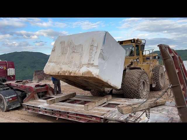 Caterpillar 988F Wheel Loader Loading Huge Marble Blocks On Trucks - Danah Marble Quarry - 4k