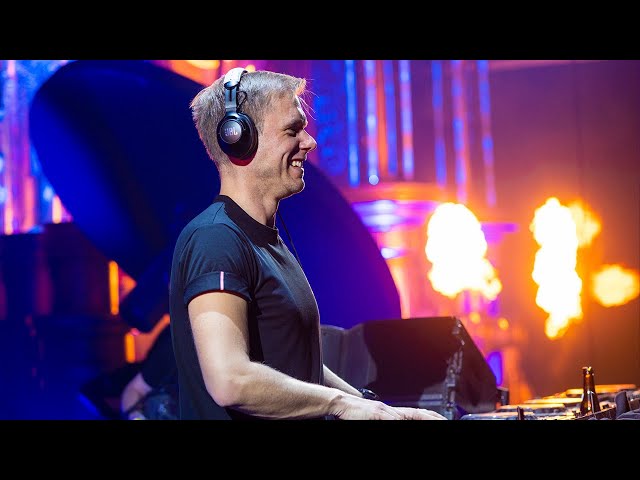 Armin van Buuren at Mainstage | Tomorrowland Winter 2022