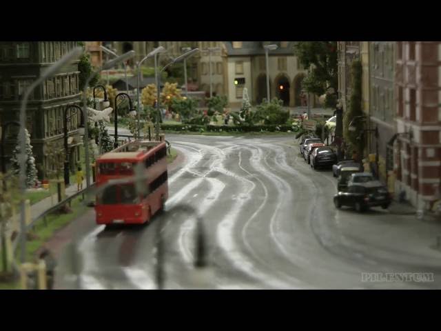 The City Edge Layout Model Railroad with amazing Miniature Cars in HO scale