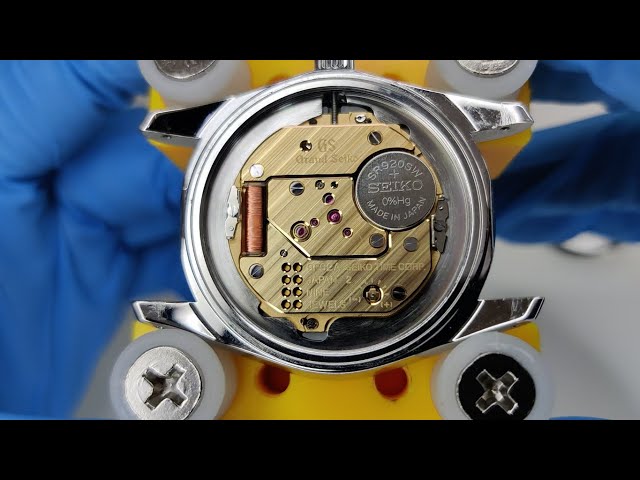 Replacing Battery on a Grand Seiko 9F62 Quartz Watch