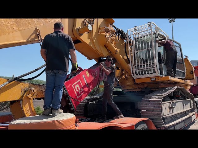 Transporting The Liebherr Excavator Equipped With Hydraulic Hammer - Sotiriadis/Labrianidis - 4k